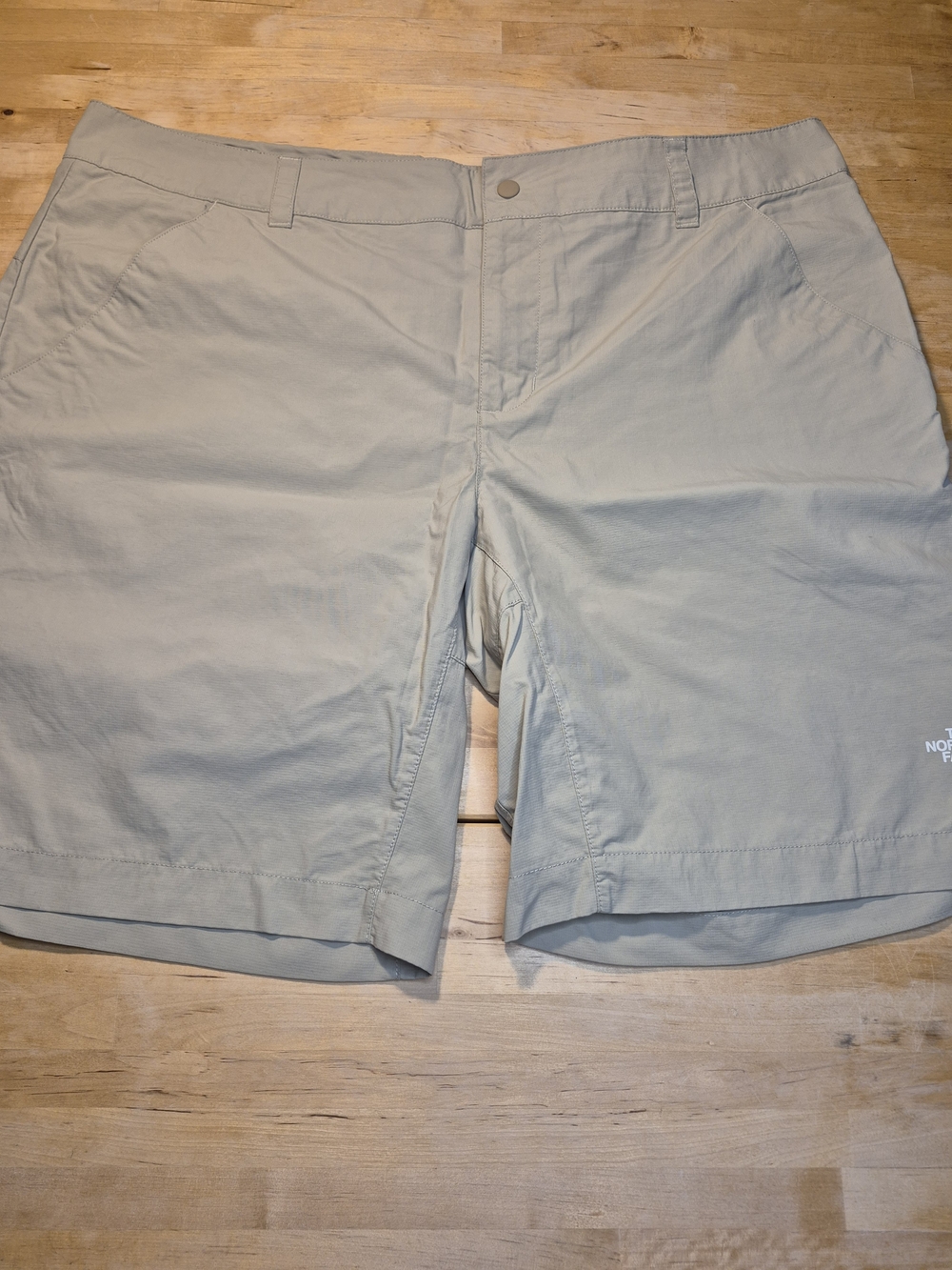 The North Face Men's Light Khaki Outdoor Shorts